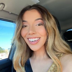 Meet your Posher, Madison “Ace”